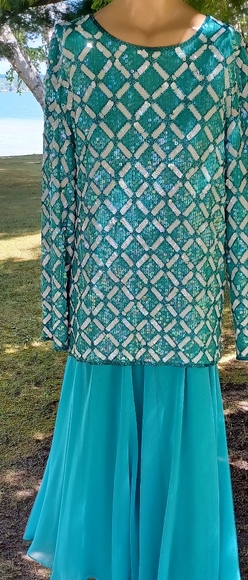 STUNNING SEQUIN SET - Picture 1 of 14